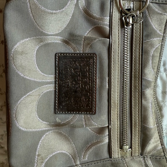 Coach Grey Silver Signature Poppy Crossbody Bag - Picture 2 of 12